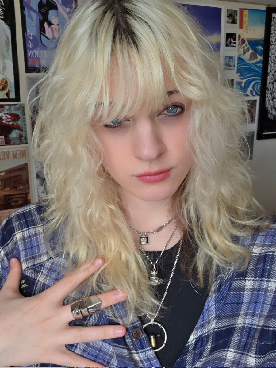 Valerie🐧 tweet media