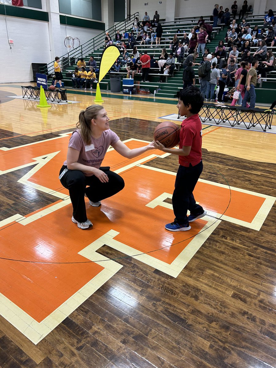 Ceci Bados tweet media