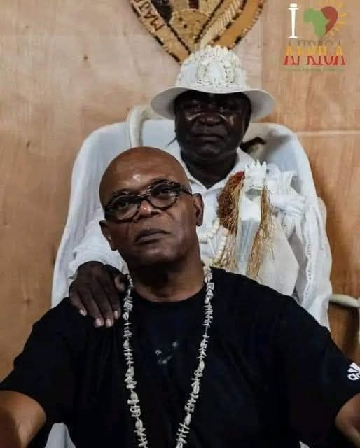 American actor Samuel L. Jackson has traced his ancestry to the Bantu tribe of Gabon 🇬🇦. The Bantu are speakers of Bantu languages and consist of hundreds of indigenous ethnic groups across sub-Saharan Africa, stretching from Central Africa through the African Great Lakes region
