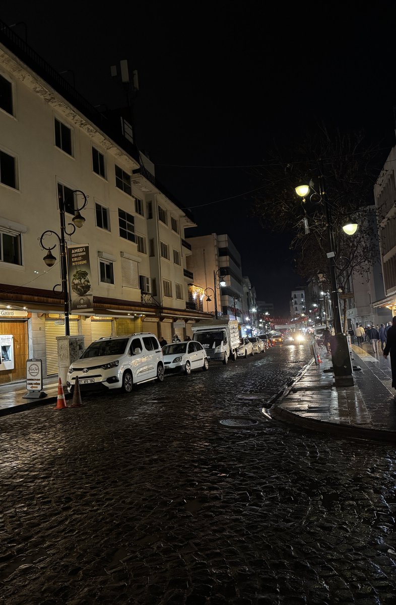 “Akşam yürüyüşleri: kafa reset.”🫠