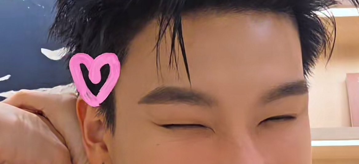 อิจฉาออฟโรด นางเหมือนมีอายไลเนอร์ตั้งแต่เกิด