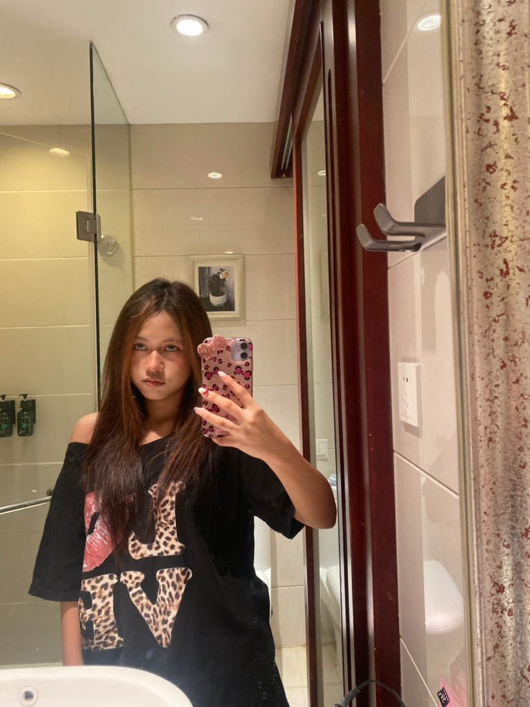 genzluvcen's tweet photo. https://t.co/Goy5FuKnjG