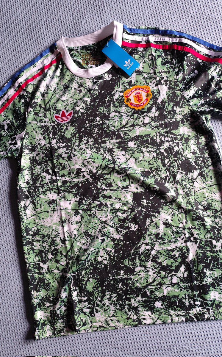 Gloriosa Academia 🎓 tweet media