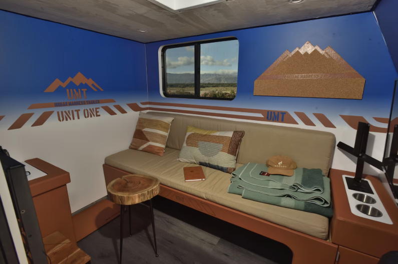 Mecum Auctions tweet media