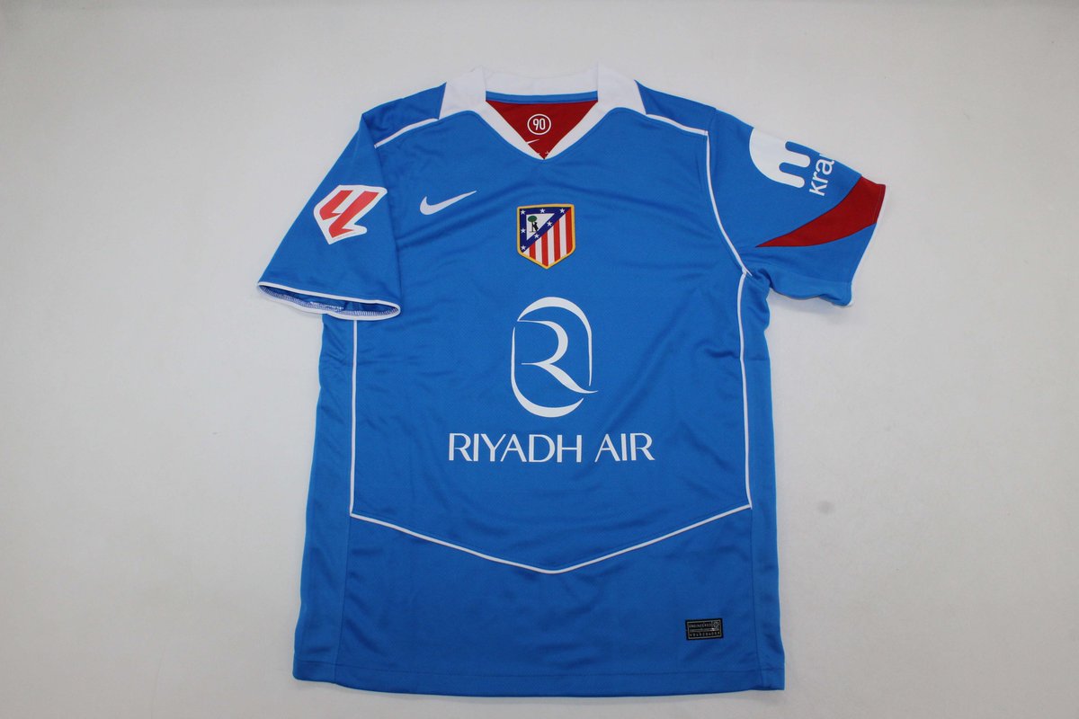 🎁 SORTEO CAMISETA 🎁

Solo pedimos 2 cosas: RT a este tuit y en comentarios decir quién va ganando al minuto 90 del Barcelona 🆚 Atlético de Madrid.
Lo demás, que fluya 😜
El/la ganador/a elige la camiseta que quiera de nuestro catálogo.

📌 Ganador a las 23:00 🔝