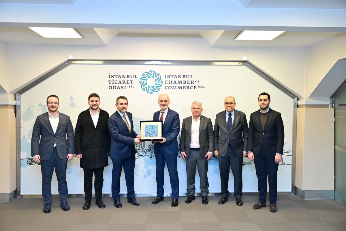 Türk Mühendis ve Mimar Odaları Birliği (TMMOB) İnşaat Mühendisleri Odası İstanbul Şubesi Başkanı Mustafa Keleş’i Odamızda misafir ettik.

İnşaat sektörümüzün mevcut durumu ve güncel konu başlıklarını görüştük. Özellikle dönüşüm konusundaki yeni gelişmeler hakkında istişarede