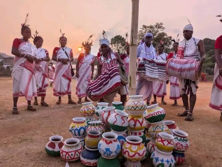 MSSSundargarh's tweet image. ରାୟଗଡ଼ାଜିଲ୍ଲାର ଭିସମକଟକ ର #Gramincharcha ରେ  7ଟି ରାଜ୍ୟ ର ଅଧିବାସୀ କଳା ସଂସ୍କୃତ ପରମ୍ପରା ଉପରେ ଆଲୋଚନା କରାଗଲା।@atmashaktitruste @12_baje #msmo #osm #adivasi  #culture #Tradition