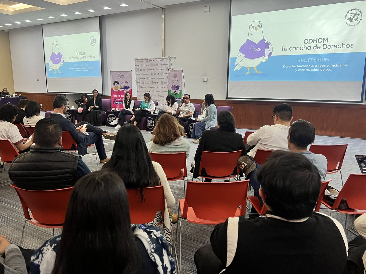 derechoinfancia's tweet photo. ⭕️ Hoy estamos participando en la jornada “Tu cancha de Derechos. Reflexiones sobre derechos humanos ante el escenario del Mundial”, una iniciativa realizada y promovida por la @CDHCMX
Jesús Villalobos, integrante del Consejo directivo de la #REDIM y director de @utopia_ci (a nombre de la red) destacó la importancia de fomentar el deporte como herramienta de inclusión para el reconocimiento de los derechos humanos.
#NiñezPrimero
#munDHial 🕊️ #Mundial2026
