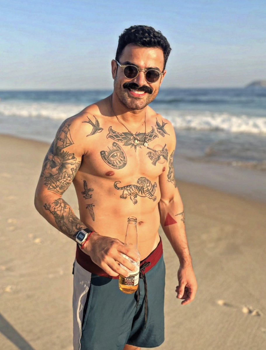 Male Central tweet media