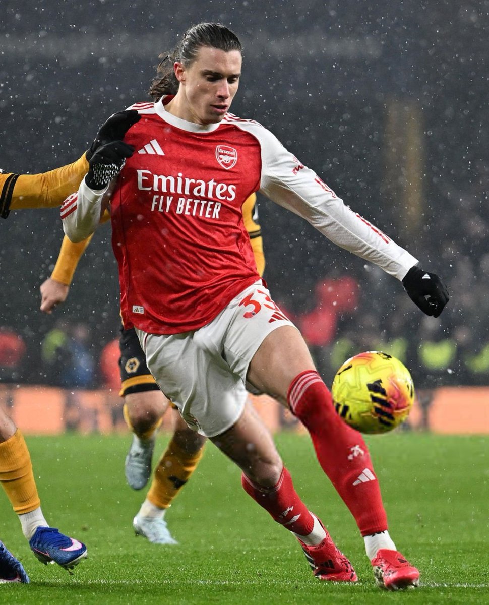 peroquehombres's tweet image. Riccardo Calafiori