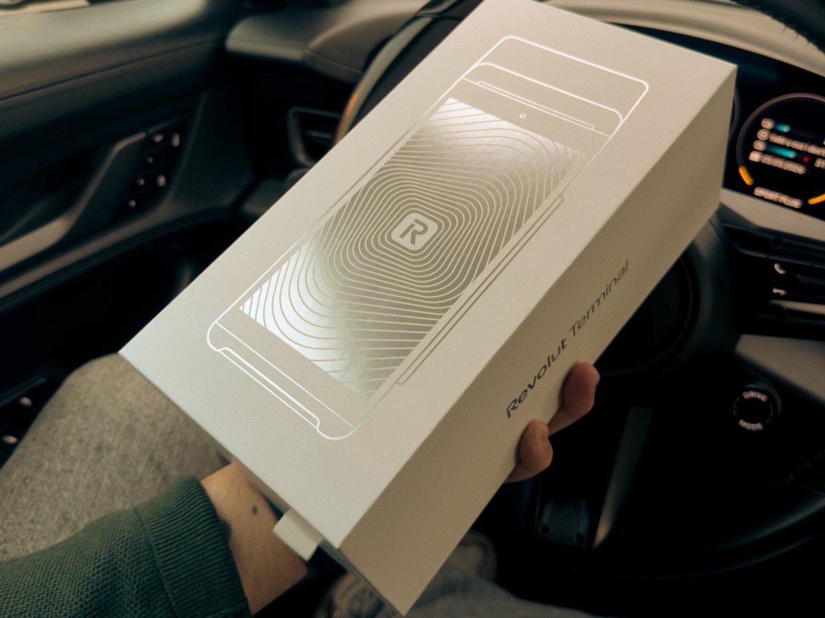 Powlisher tweet media