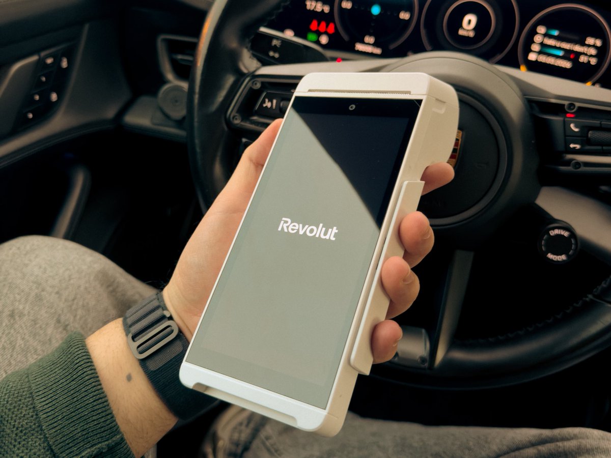 Powlisher tweet media