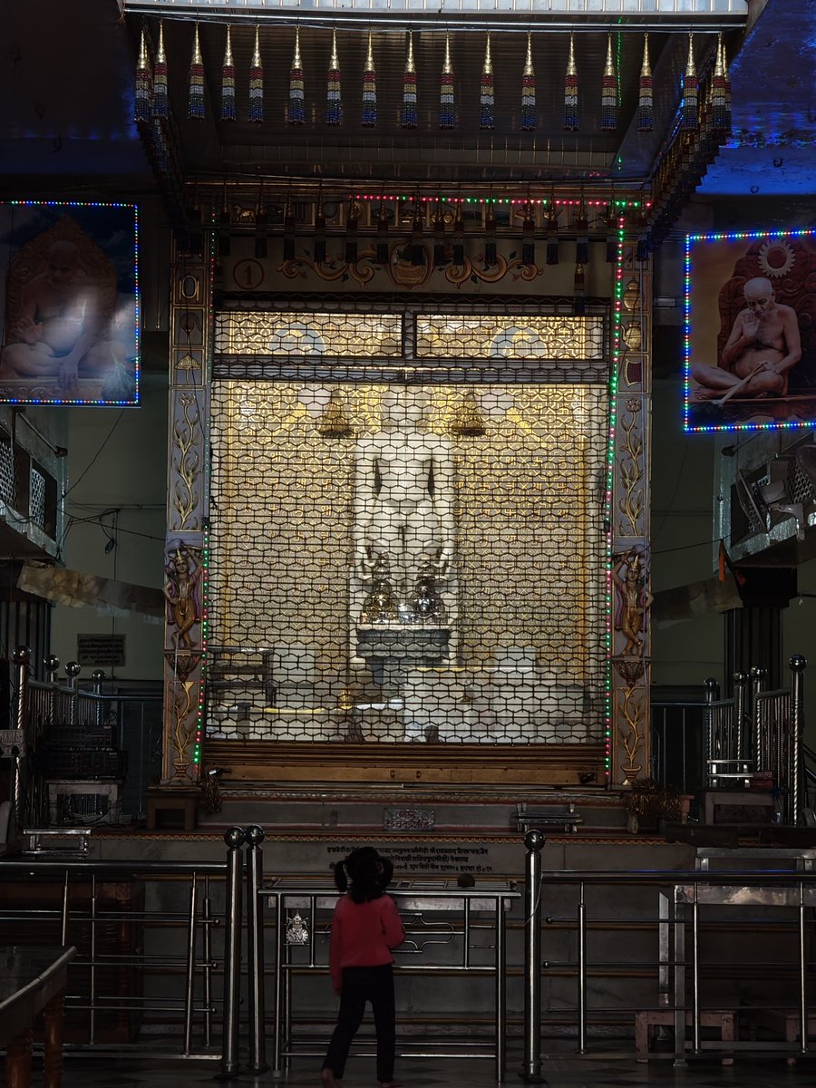 prateekmodi300's tweet photo. Temple Aesthetics in my hometown #lalitpur hits different.
#mobilephotography #nothingphone
@deo_lalitpur
@nothingindia https://t.co/hqV3g8cJoL