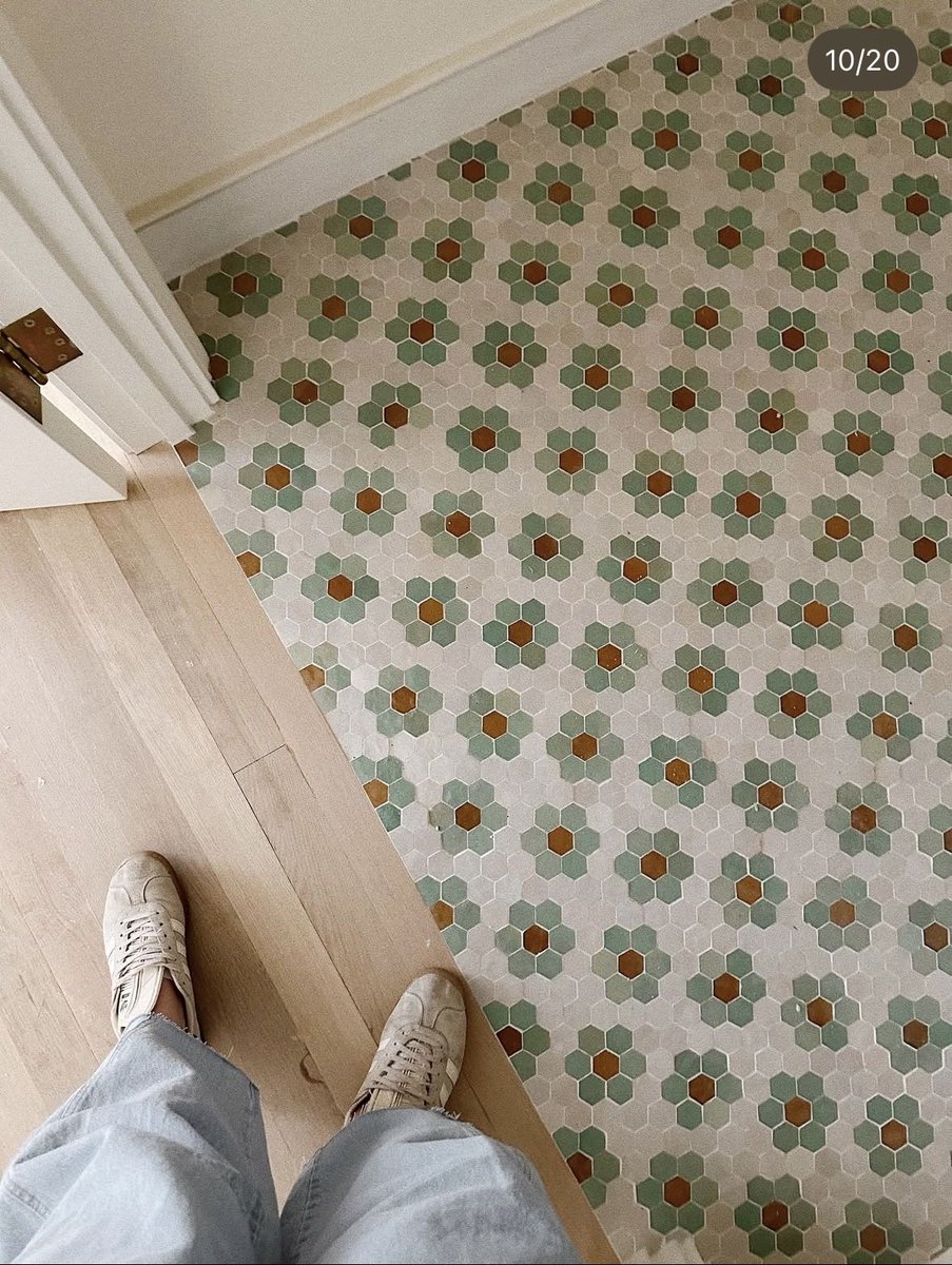 interiorsuckerr's tweet photo. Green floor inspo💚 https://t.co/7byJP787Qt
