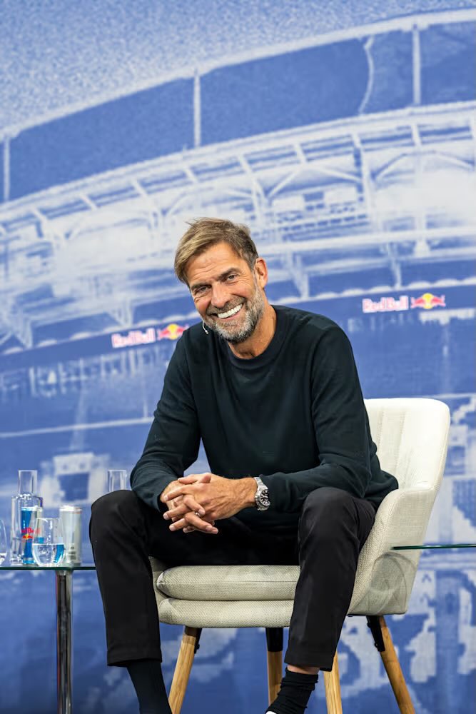 Herkesin yıllardır dilinde olan Fenerbahçe’nin futbol aklı olmalı dediği isim Jürgen Klopptur.

Vizyonunuzu tekrar Fenerbahçe genlerine ve geleceğine uygun çıtaya yükseltin!