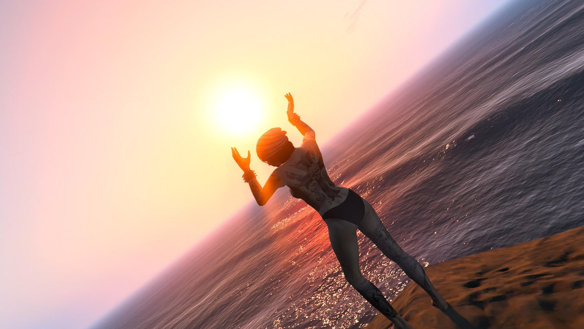 MarleyPoe tweet media