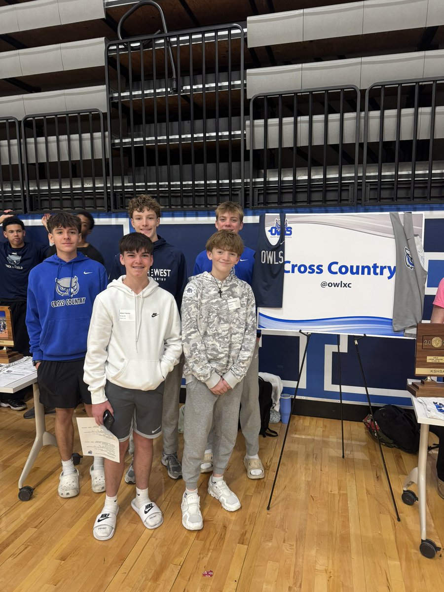 Olathe West XC tweet media