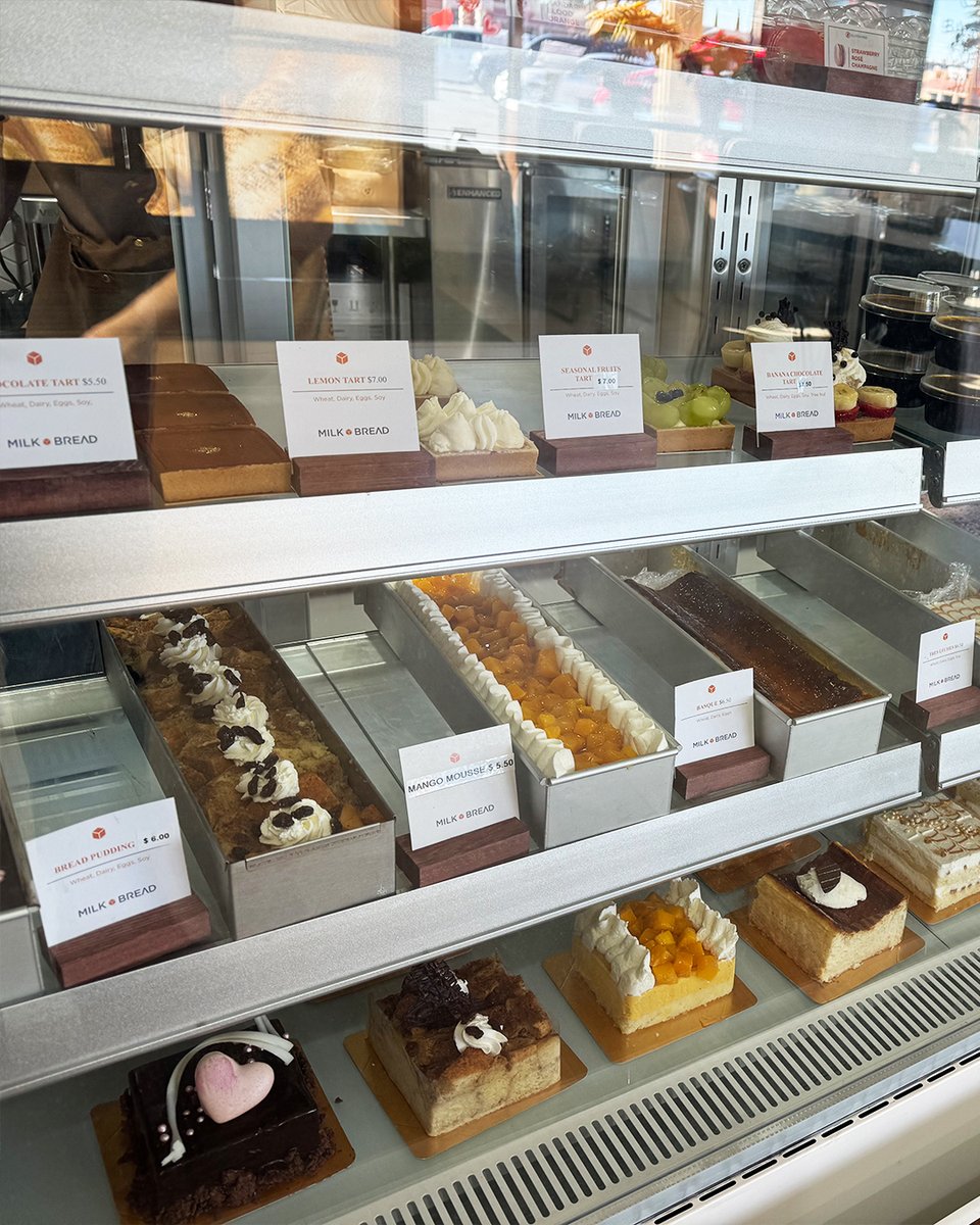 Everyday_Vegas's tweet photo. Soft, fluffy, and full of flavor 🤍🍞

Milk Bread LV is serving up fresh Filipino-inspired pastries right here in Las Vegas’ Chinatown — and it’s quickly becoming a local favorite. 

https://t.co/k4A4VDP3bG

#EverydayVegas #LasVegasEats #ChinatownVegas  #SupportLocalLV https://t.co/rJVUwlrQnY