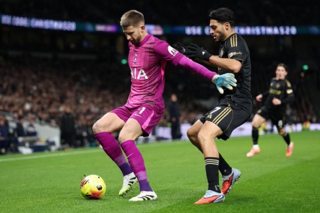 El Inter está más avanzado en Guglielmo #Vicario , pero la #Juventus ha preguntado por el portero de los Spurs. Está valorado entre 25 y 30 millones de euros 

[ <a href="/_Morik92_/">Mirko Di Natale</a> ]