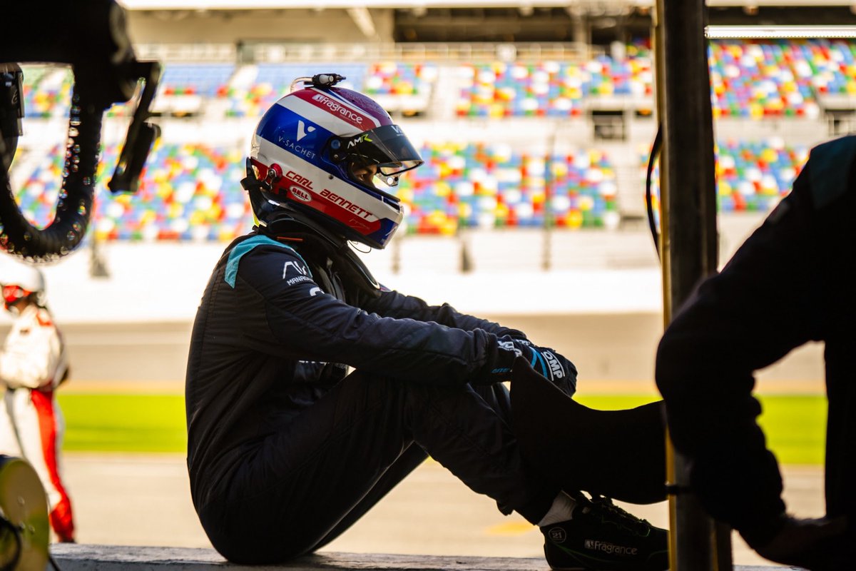 Carl Bennett tweet media