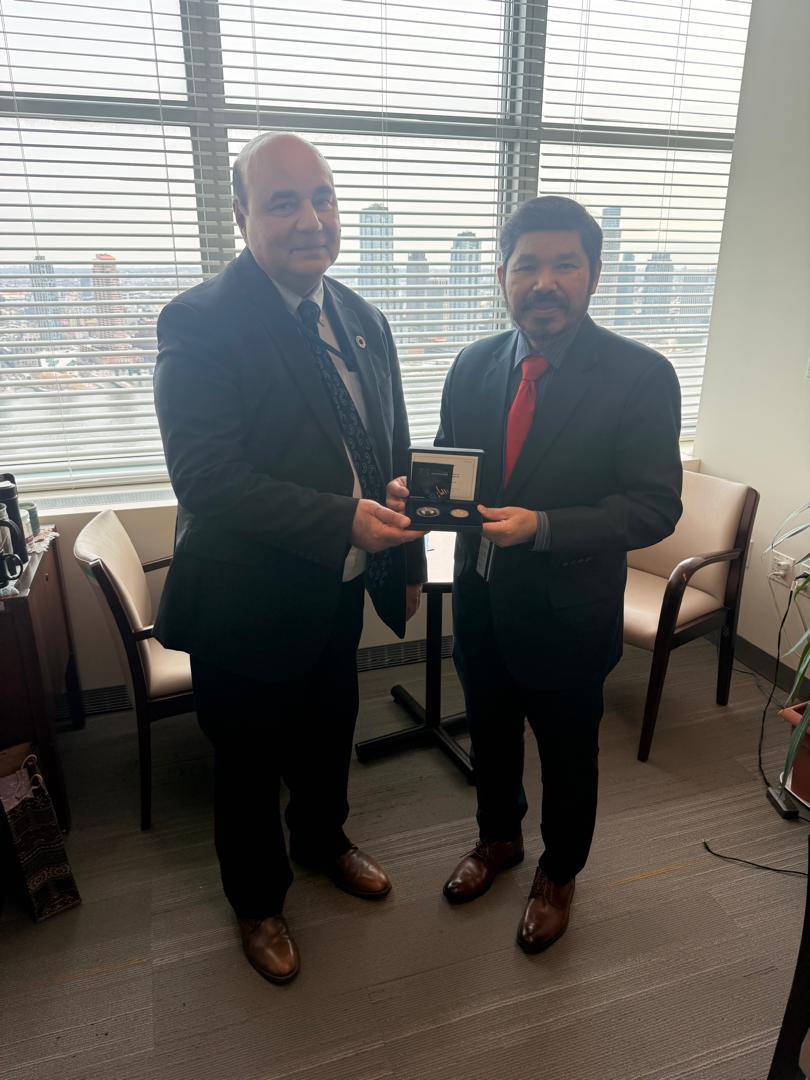 Dr_Uzir's tweet image. Alhamdulillah, courtesy call with Mr. Shantanu Mukherjee, Acting Director of the UNSD at the UN Secretariat Building in New York. @StatsMalaysia  looks forward to strengthening this partnership through closer collaboration.

#UN57SC
#KPDOSM
#StatistikNadiKehidupan