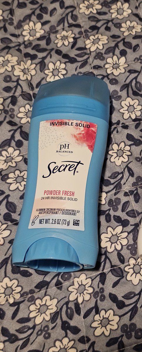 CountryKid80's tweet photo. Best deodorant i have found that actually keeps me dry. Love the smell and how it feels when its applied. https://t.co/87NrmeIx1L