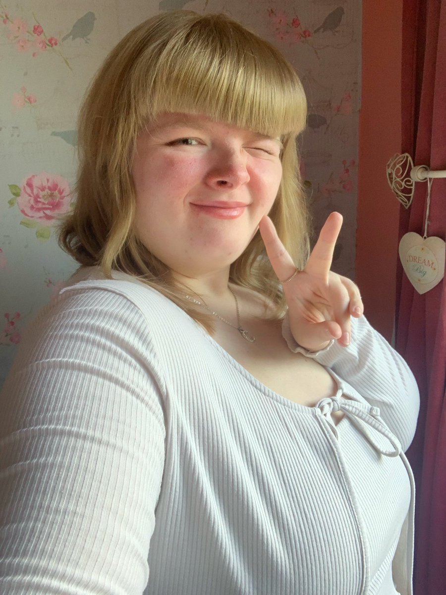 caitlin ʚĭɞ tweet media