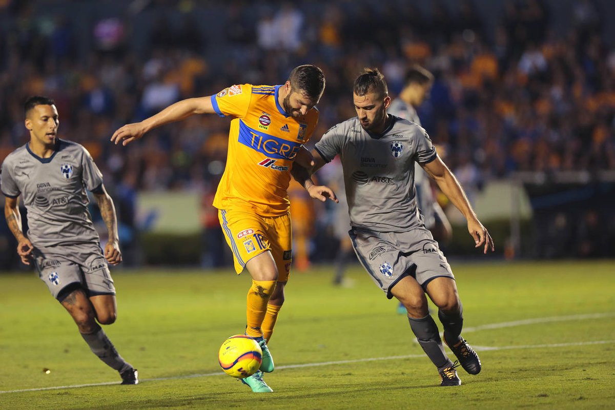 TigresJersey's tweet photo. No queremos pensarlo, pero no hacerlo no quita la posibilidad de que así lo sea: el #ClásicoRegio142 puede ser el último de @10APG.

Gracias, Gordo, por ser de @TigresOficial. https://t.co/jb2KVm6cBE