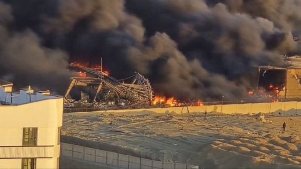 القوة السياسية tweet media