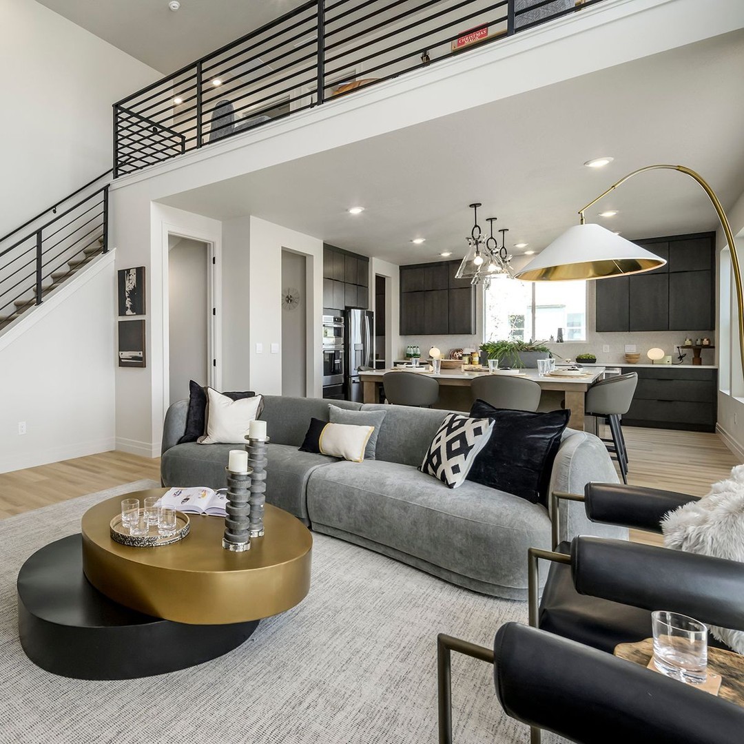 CandlelightHome's tweet photo. PICK YOUR FAVORITE!
The dramatic ceilings of our Sun Valley home design or the openness of our St. Moritz floor plan?

Schedule a tour to view both of these beautiful, fully furnished homes at Firefly, our new Active Family Community at https://t.co/MsBBakN6Bo. https://t.co/4QGrxisLel