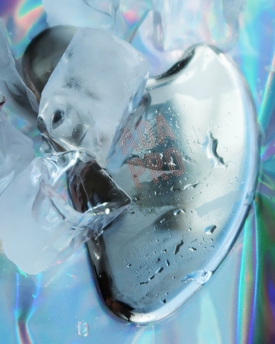 shopmissa's tweet photo. POV: You just found the secret to a sculpted, dewy face. 🤫✨
The AOA Pro Stainless Steel Gua Sha is officially here to de-puff, lift, and firm your skin. It stays cold, it’s antibacterial, and it’s basically a spa day in your pocket. 🧊💆♀️
#shopmissa #Skincare #GuaSha https://t.co/VZcUpImr39