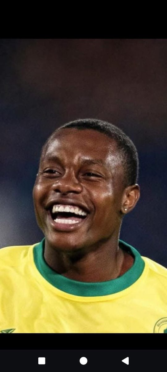 Former Mamelodi Sundowns and University of Pretoria player Joseph Mthombeni has reportedly passed away.