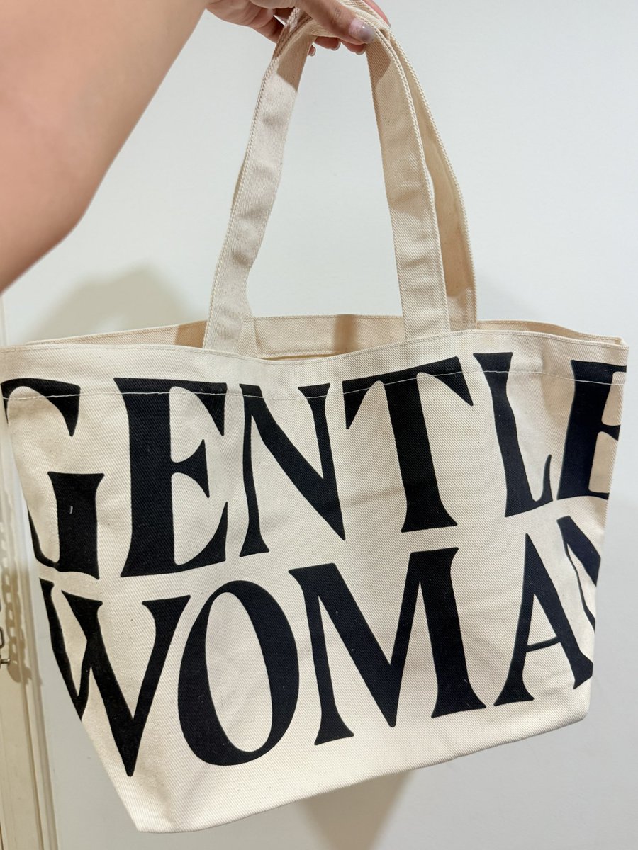 sarocha151's tweet photo. 📍ส่งต่อ กระเป๋าผ้า gentlewomen  Tote Bag ไซส์ใหญ่ ใส่โน้ตบุ๊คได้ 

ยังไม่เคยใช้งับบ:)🫧
Price : 360 ( ค่าส่ง 50 ฿ ) ✨

• สอบถามเพิ่มเติมDM / เม้นใต้โพสต์

#ของมือสอง #ตลาดนัดมือสอง #ส่งต่อgentlewoman #gentlewoman #ส่งต่อกระเป๋ามือสอง #ส่งต่อเสื้อผ้ามือ2 #ส่งต่อกระเป๋า https://t.co/ithdA41a2Z