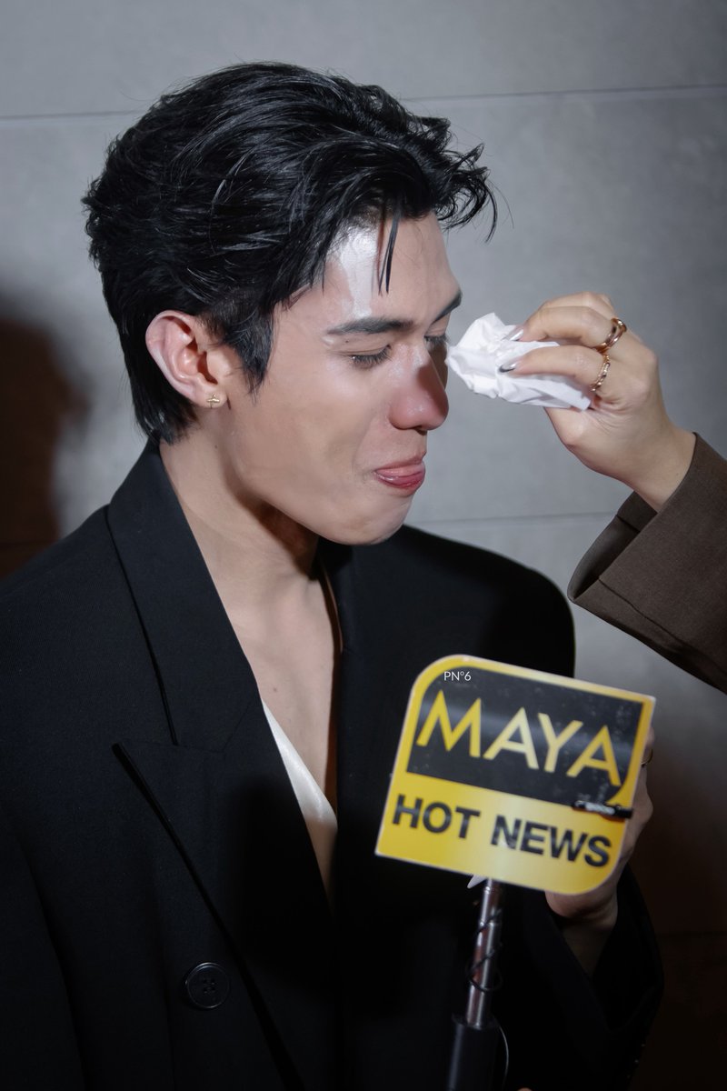 PNumber6_'s tweet photo. บ่าเล็กแค่นี้แบกไว้ทุกอย่าง ความฝันของตัวเอง ความฝันของน้องๆ ที่ร่วมกันทำภพเธอ ความคาดหวังของพี่ๆ ฟค. กว่าจะทำสำเร็จ เน็ตใช้เวลาอยู่กับภพเธอมา 5 ปี คนที่คาดหวังว่ามันจะออกมาดีที่สุดก็คือเน็ต จะเป็นยังไงแม่จะไม่ทุกข์แล้วจะรอชมผลงานชิ้นนี้ของเน็ตนะลูก🥹

@netsiraphop #netsiraphop https://t.co/pIiN9AeeNP