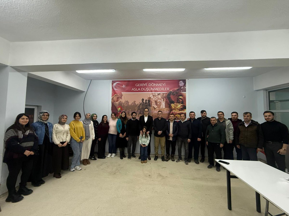 Yunus Emre Çok Programlı Anadolu Lisesi İftar Programı

Kaymakamımız Sayın Furkan AVCI, Yunus Emre Çok Programlı Lisesi öğretmen ve idarecileriyle düzenlenen iftar programında buluştu.
Samimi bir ortamda gerçekleştirilen sohbette eğitimle ilgili görüş alışverişinde bulunuldu.