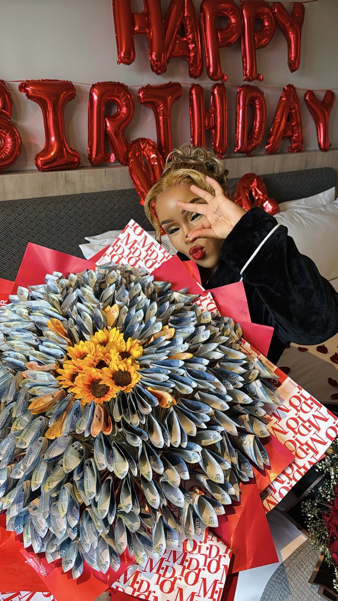 SrPheladi🩸 tweet media