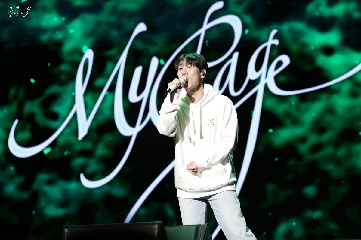 silver123_'s tweet photo. 260227 SEO EUNKWANG CONCERT

【𝑴𝒚 𝑷𝒂𝒈𝒆】in Taipei

看起來超級幸福～～～

#BTOB #비투비 
#徐恩光 #서은광 #ウングァン https://t.co/6JMo4jvfcN