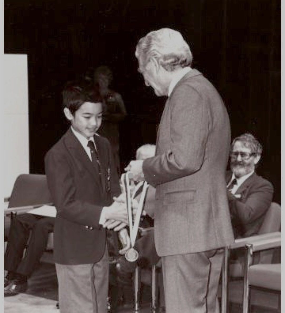 Math_files's tweet image. At 9, he scored a 760 in the SAT math section.

When 15, he published his first assistant paper.

He received his bachelor’s and master’s degrees at the age of 16 from Flinders University

At 20, he got his PhD from Princeton University

At 24, he was promoted to a full professor