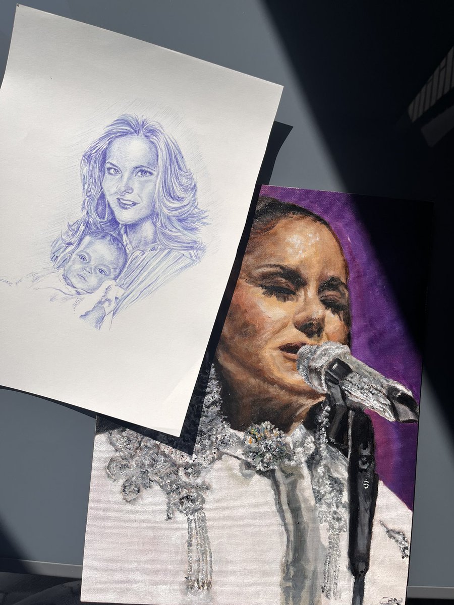 mxlnin's tweet photo. La artista y el arte 🥰❤️ https://t.co/Mg63DHaxb2