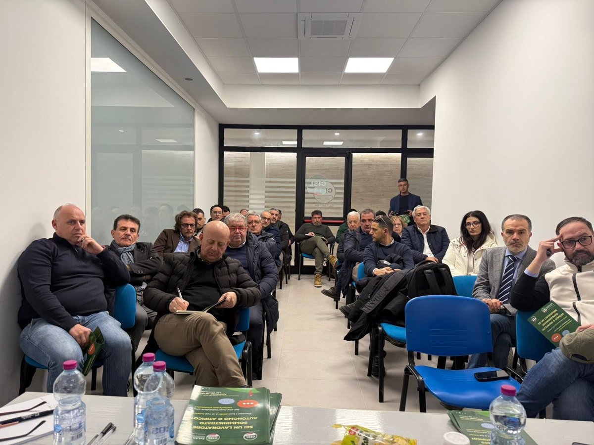 CislAgclen's tweet photo. 🟢 A Caltanissetta l’incontro UST CISL–FeLSA su servizi e tutele per somministrati e atipici.

👉 Obiettivo: rafforzare FeLSA sul territorio e lanciare uno sportello di ascolto, tutela e assistenza.

🗣️ Focus anche sul ruolo della bilateralità nel settore. 

@CislSicilia https://t.co/eJGtMCbLNp
