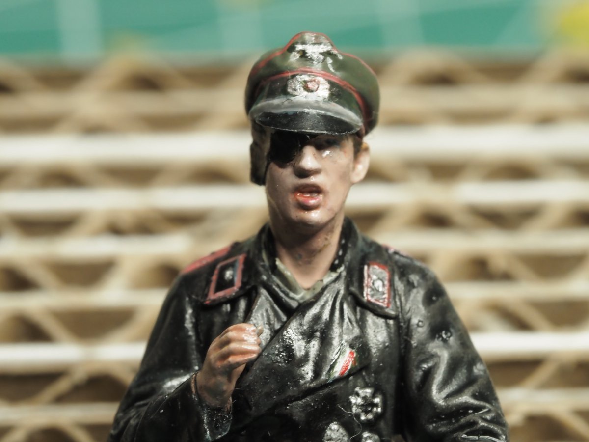 orange_page tweet media