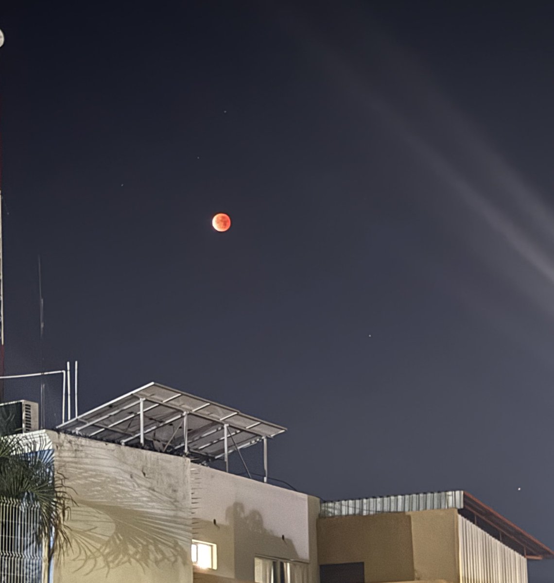 Memoligers's tweet photo. Eclipse lunar 03/03/26 6:01 am https://t.co/eQlXhGVbHh