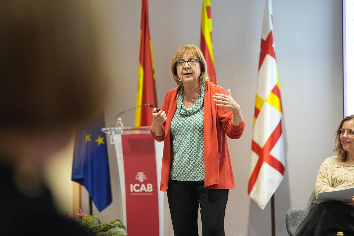 <a href="/KarinagibertK/">kg</a> <a href="/COEINF/">COEINF</a> <a href="/farmaceuticsbcn/">COFB Col·legi de Farmacèutics de Barcelona</a> <a href="/ceesc_cat/">ceesc_cat</a> <a href="/lciuro/">Lourdes Ciuro</a> 💊🗣️ Mercè Barau, vocal d’Oficina de Farmàcia del <a href="/farmaceuticsbcn/">COFB Col·legi de Farmacèutics de Barcelona</a>, aborda la feminització del col·lectiu farmacèutic i alhora l’existent biaix de gènere en la prescripció i finançament de la medicació

Destaca la campanya “La meva regla, les meves regles”, impulsada amb el