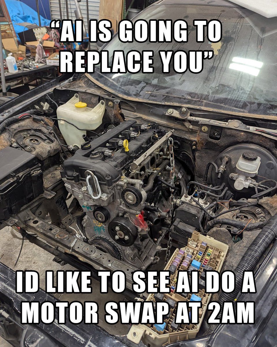 Justin Elze tweet media