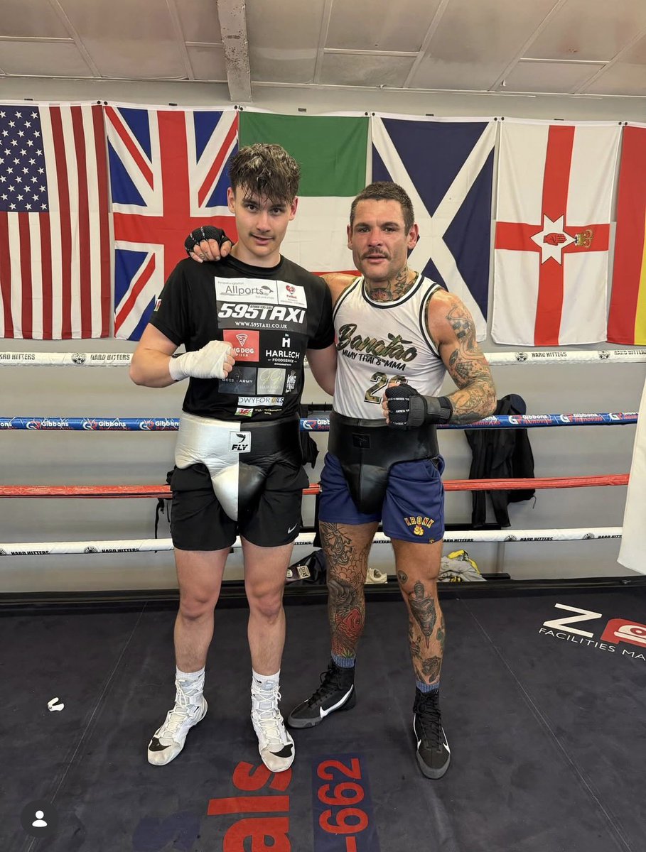 KinkyLadPro tweet media