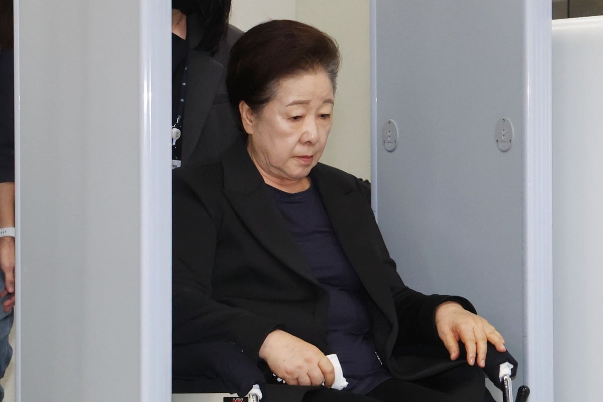 The Monarch Report tweet media