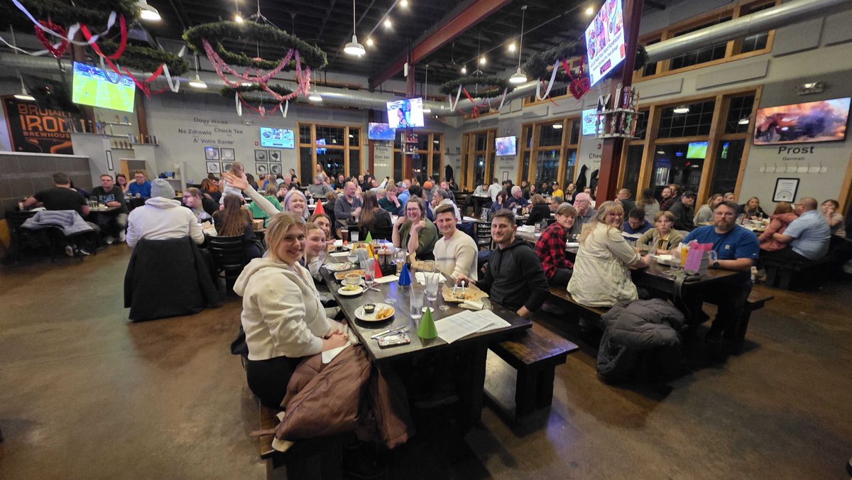 Quizzo Trivia tweet media