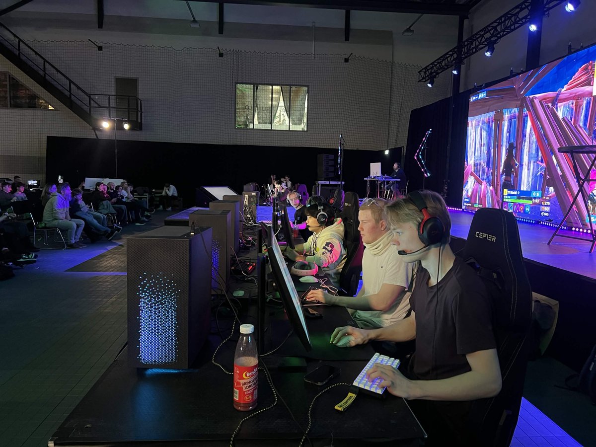 November tweet media