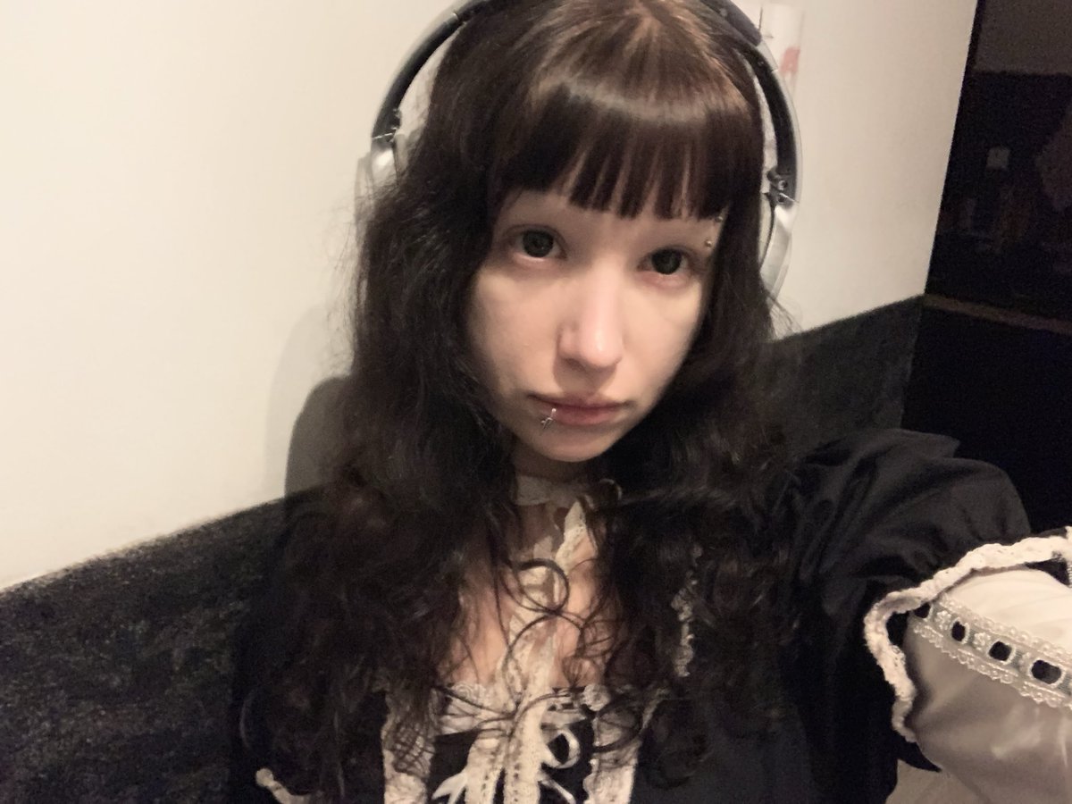angelicaid tweet media
