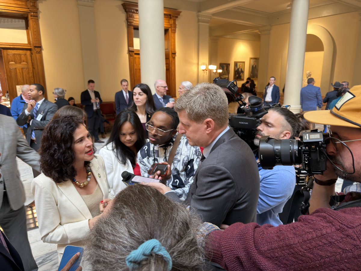 Bárbara Rivera Holmes tweet media